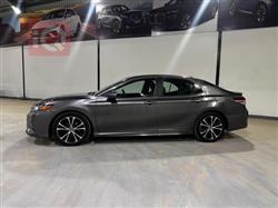 تۆیۆتا کامری